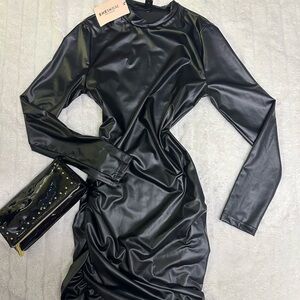 Elegant Black Long Sleeve Dress